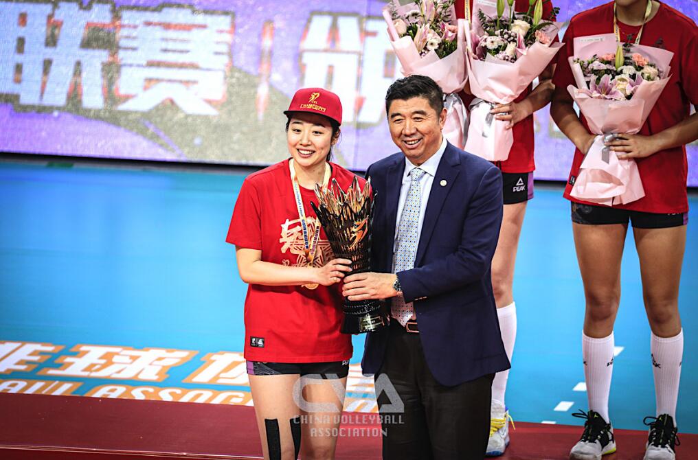 PA旗舰厅体育祝:天津女排十三连胜问鼎 夺队史第十二冠