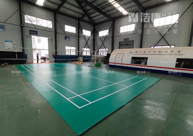 四川南江县小河职业中学羽毛球场